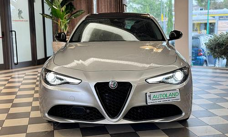 Alfa Romeo Giulia 2....