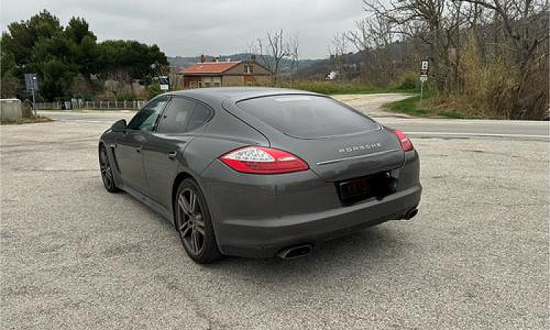 Porsche Panamera 3.0...