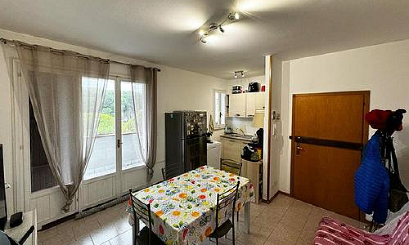 Trilocale Con Balcon...