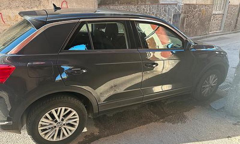 Volkswagen T-Roc 2.0...