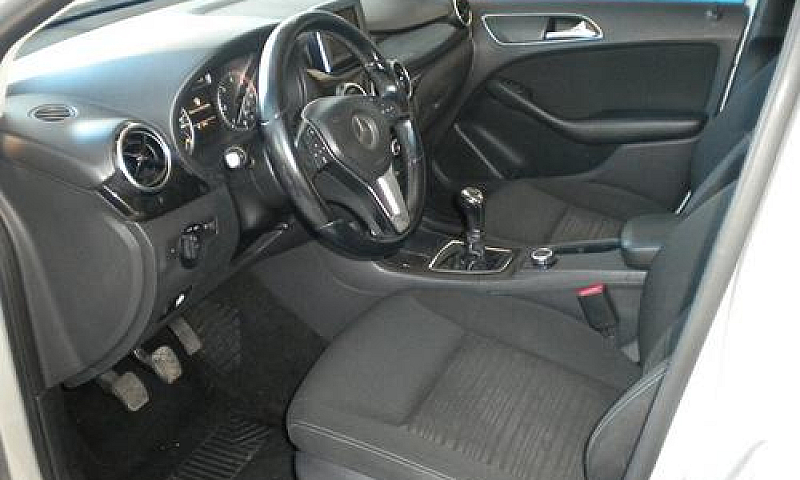 Mercedes-Benz B 180 ...