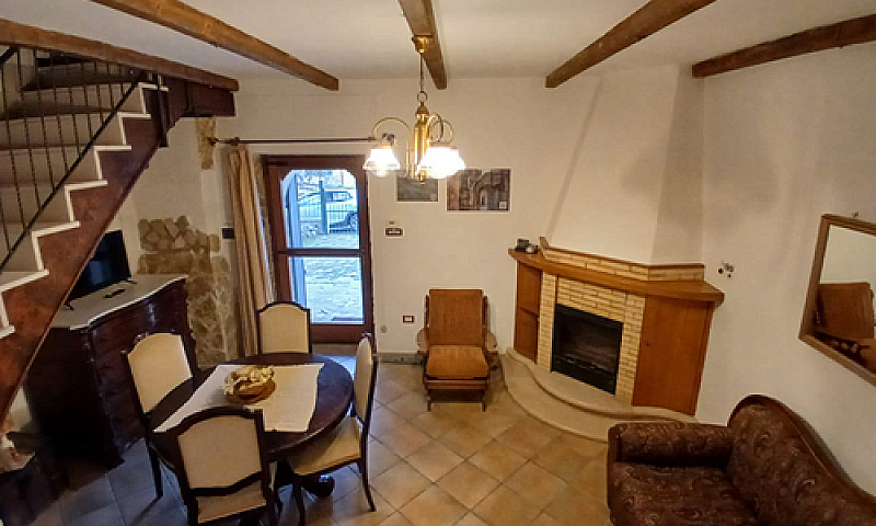 Casa Indipendente...