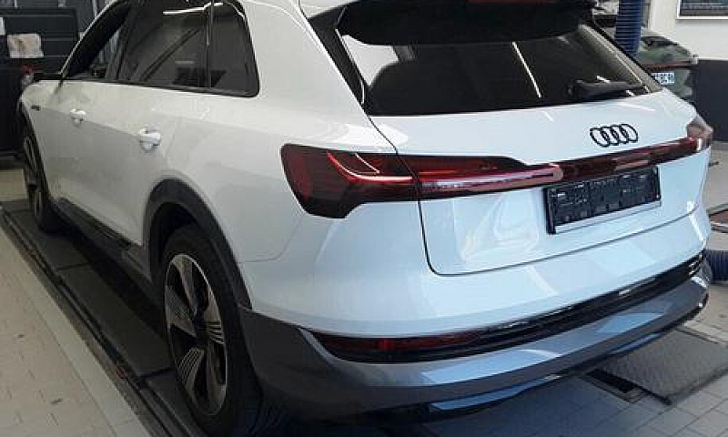 Audi E-Tron 55 Quatt...
