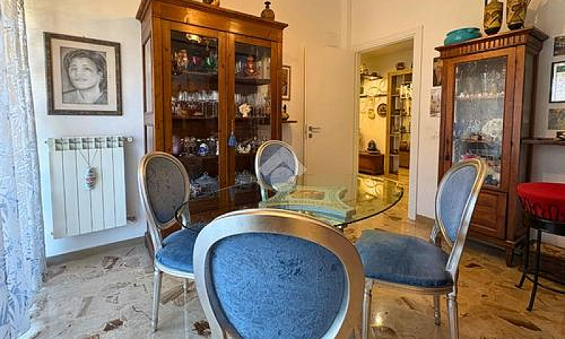 4 Locali A Ancona...