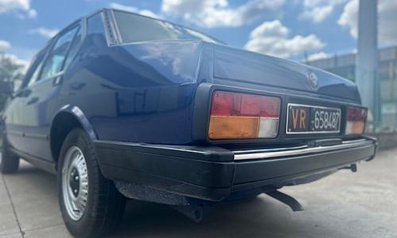 Alfa Romeo Alfetta 1...