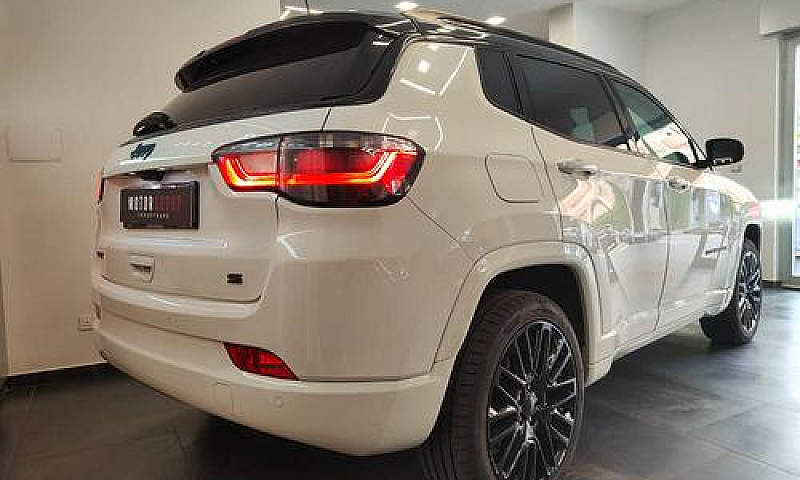 Jeep Compass 1.3 Tur...