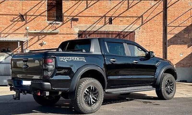 Ford Ranger Raptor 2...