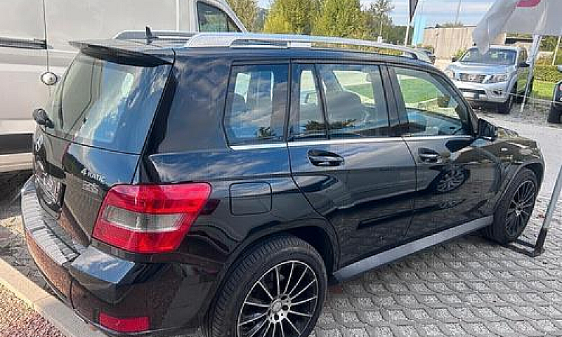 Mercedes- Glk 220 4M...