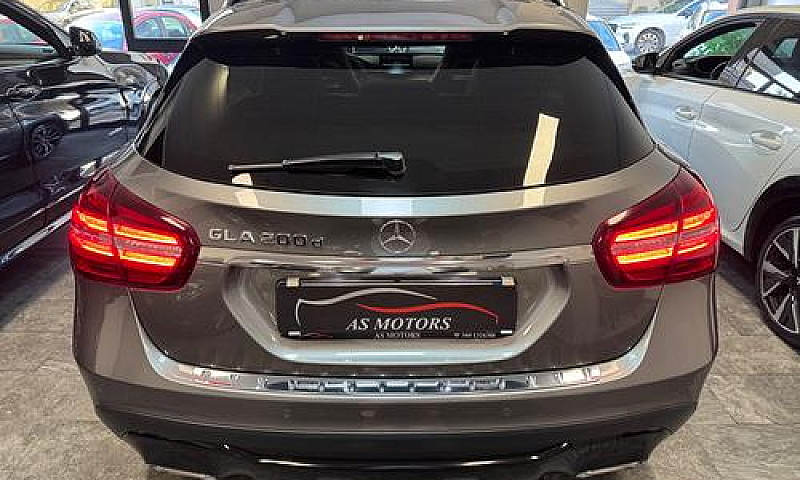 Mercedes-Benz Gla 20...