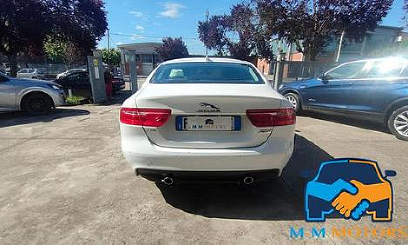 Jaguar Xe 2.0 D 240 ...