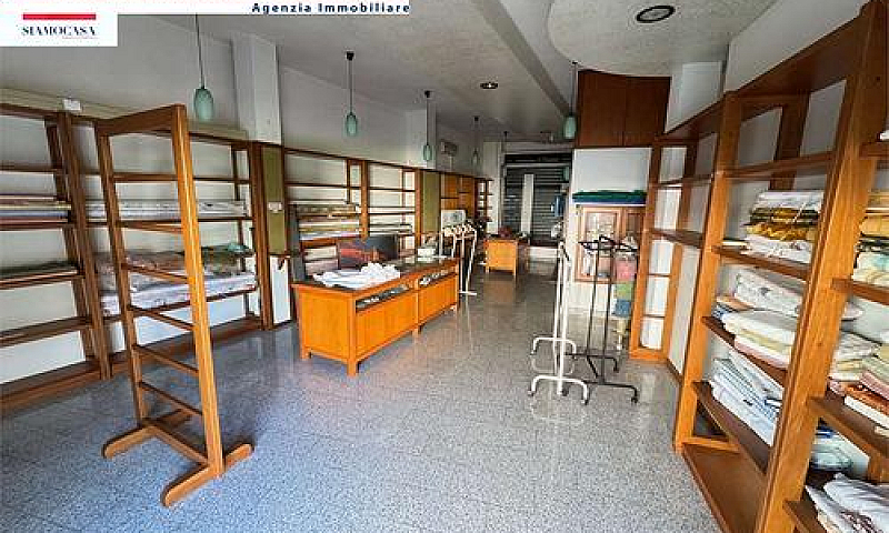 Casa Con Appartament...