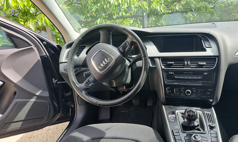 Audi A4...