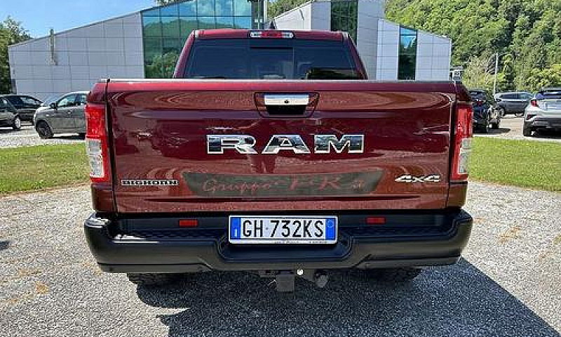 Dodge Ram 1500 4X4 2...