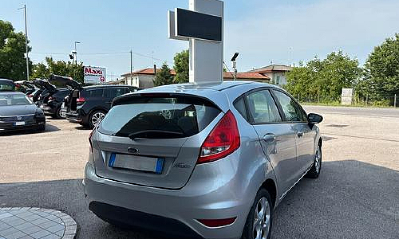 Ford Fiesta 1.2 Benz...