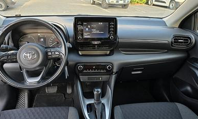 Toyota Yaris 1.5 Hyb...