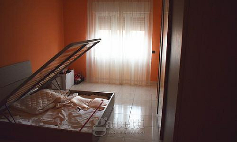 Appartamento Con Qua...