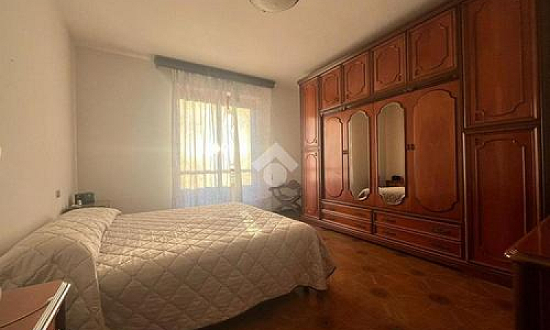 4 Locali A Castelnuo...