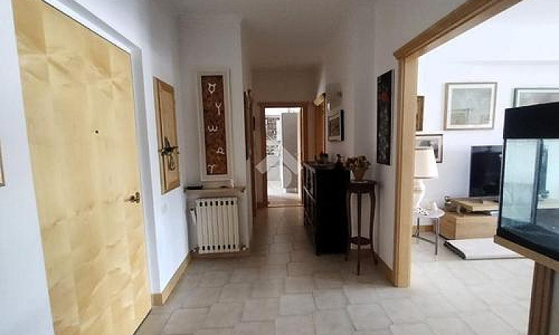 4 Locali A Castrolib...