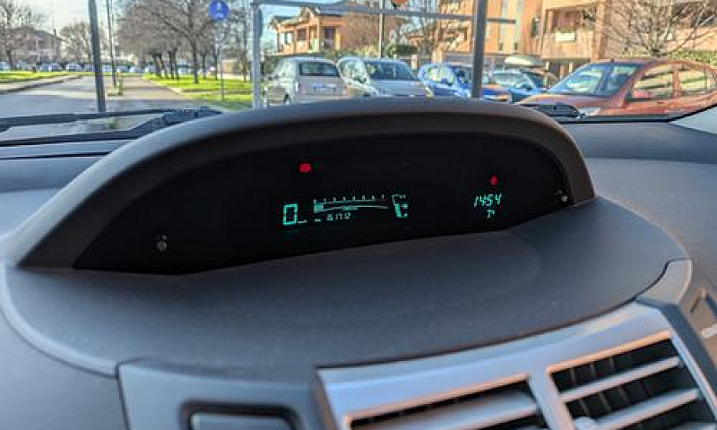 Toyota Yaris - 3 Por...