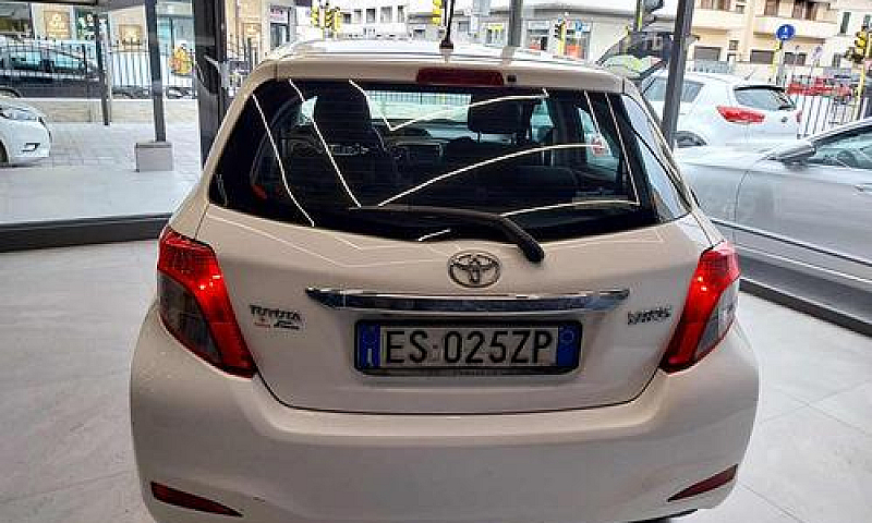 Toyota Yaris 1.0 5 P...