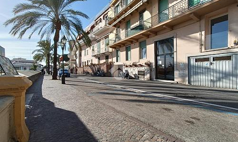 Monolocale A Sanremo...