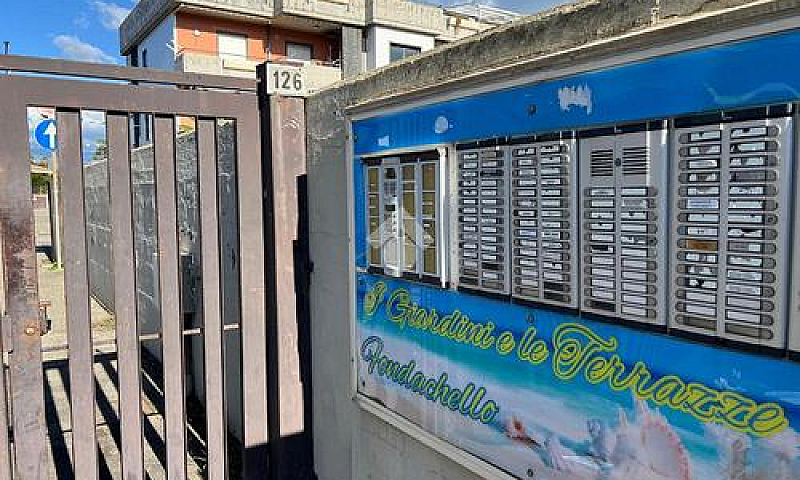 2 Locali A Mascali...