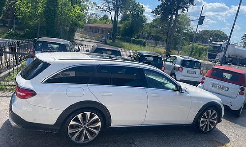 Mercedes-Benz E 220 ...