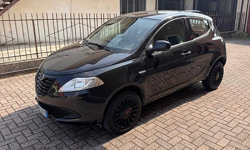 Lancia Ypsilon 0.9 M...