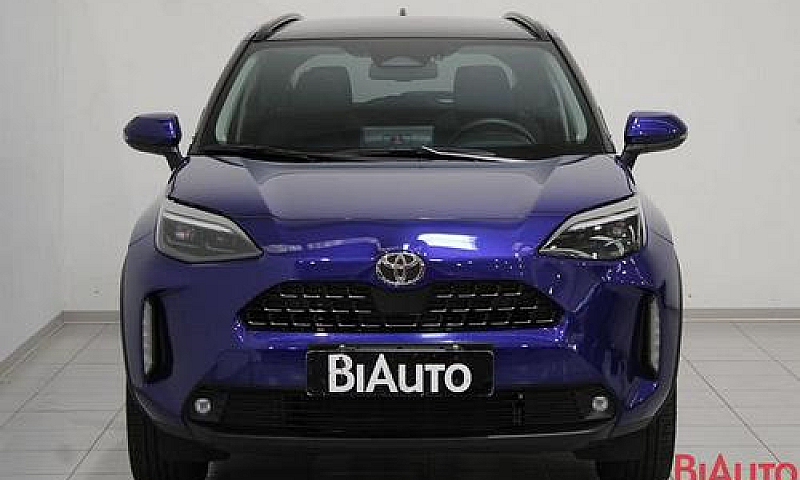 Toyota Yaris Cross 1...