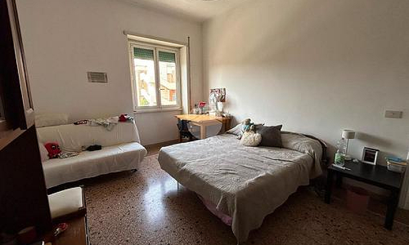 2 Locali A Roma...