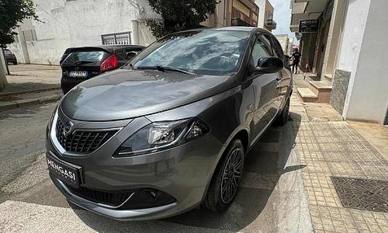 Lancia Ypsilon 1.0 F...