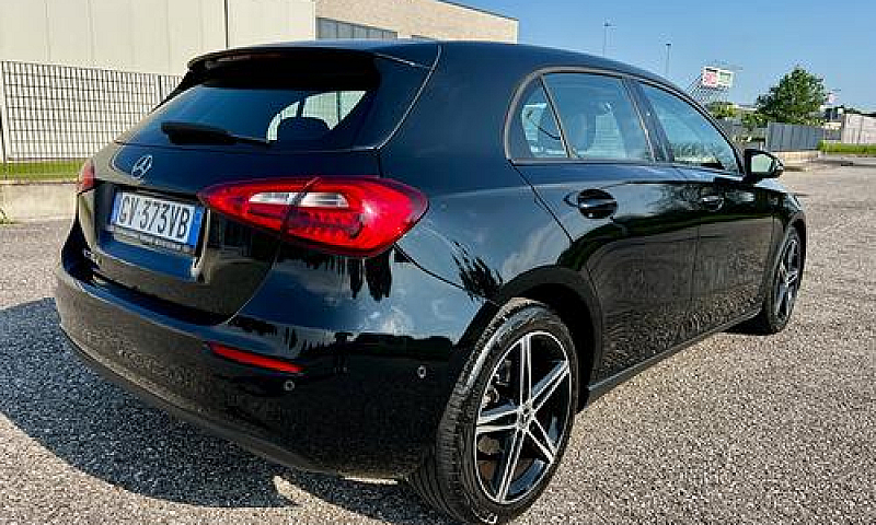 Mercedes-Benz A 200 ...