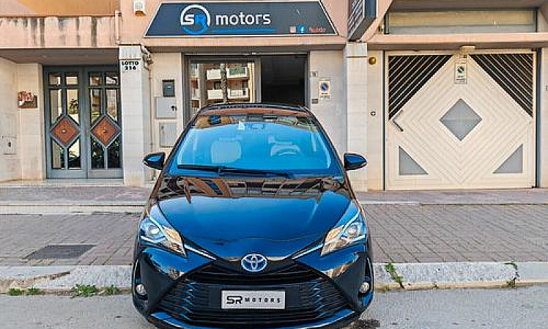 Toyota Yaris 1.5 Hyb...