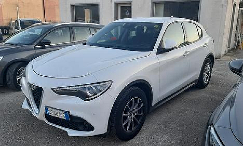 Alfa Romeo Stelvio 2...