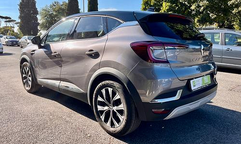 Renault Captur Full ...
