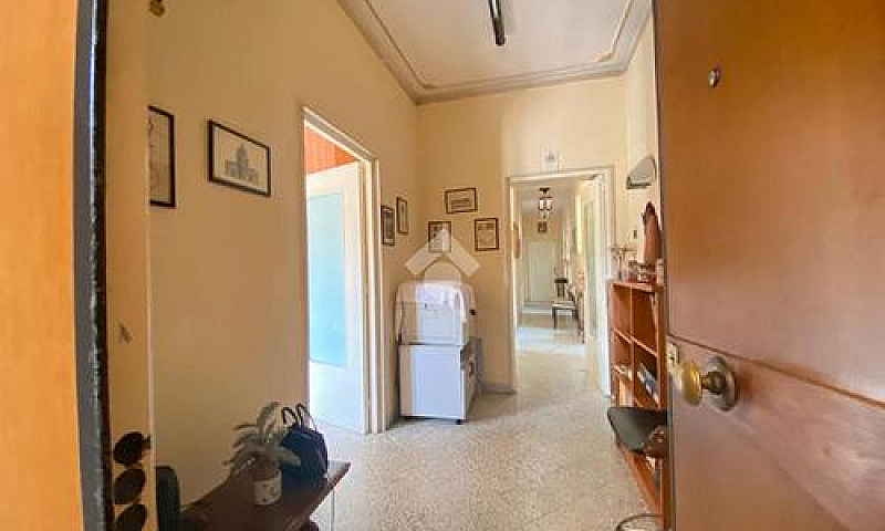 5 Locali A Bari...