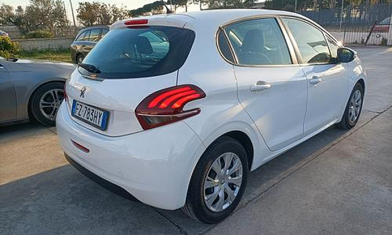 Peugeot 208 Bluehdi ...