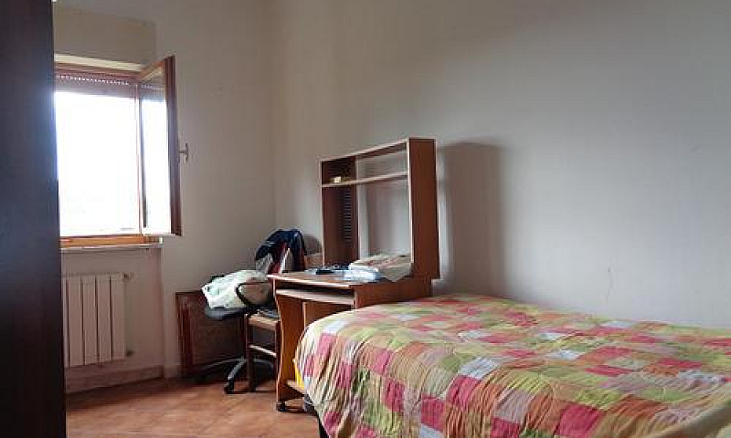 Trilocale Con Due Te...