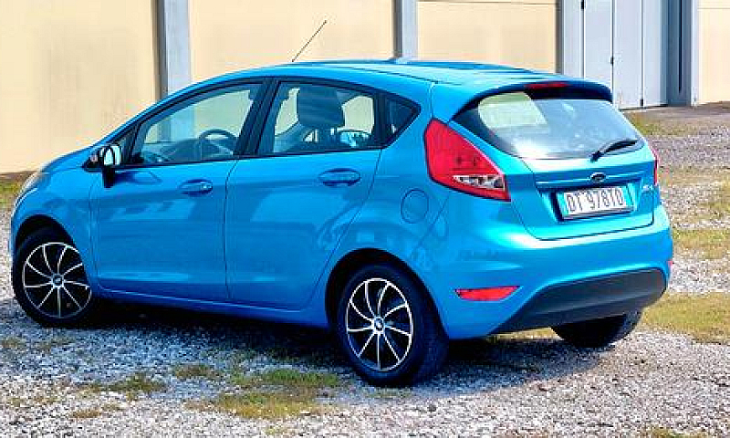Ford Fiesta 6ª Serie...