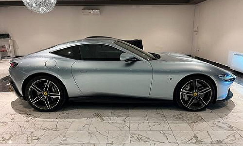 Ferrari Roma 3.9 V8 ...