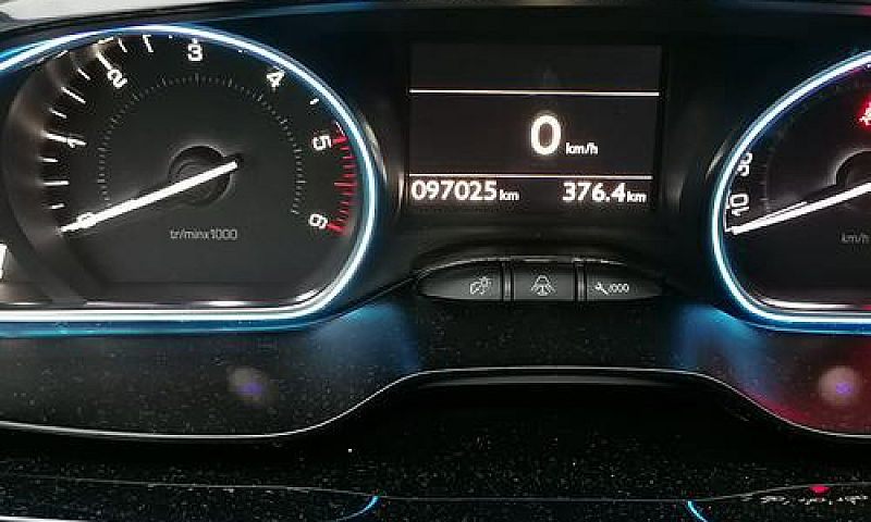 Vendo Peugeot 2008...