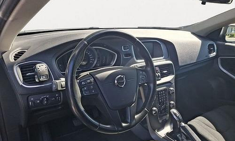 Volvo V40 D2 Geartro...