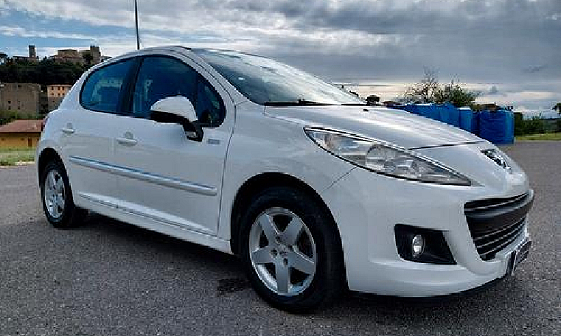 Peugeot 207 1.4 Vti ...