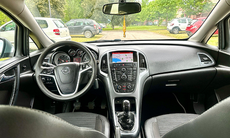 Opel Astra 1.6 Cdti...