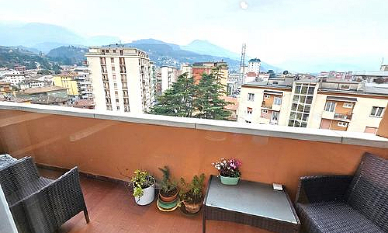 2 Camere + Balcone P...