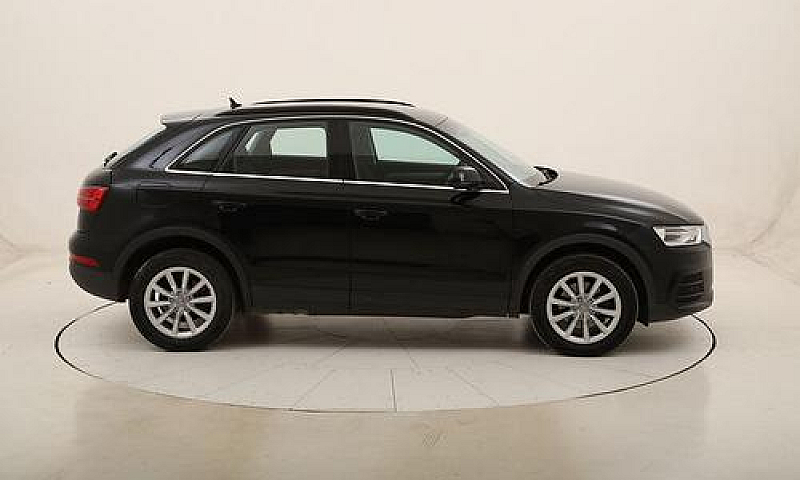 Audi Q3 Business S T...