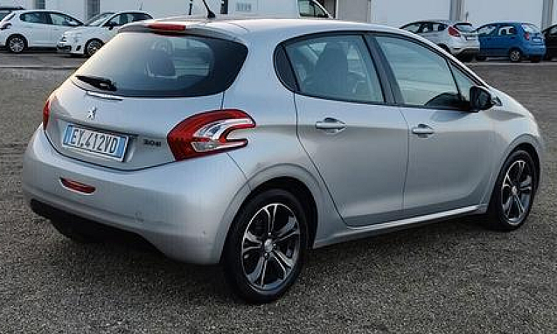 Peugeot 208 1.4 Vti ...