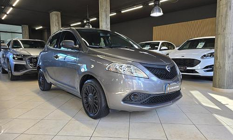 Lancia Ypsilon 1.0 F...