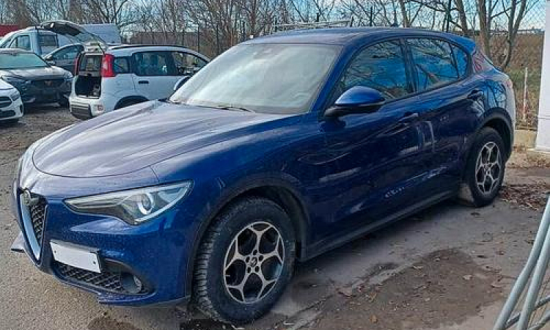 Alfa Romeo Stelvio 2...