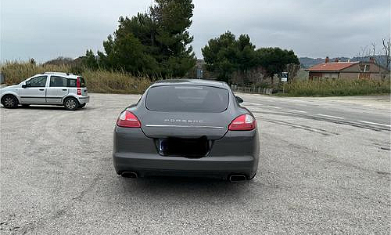 Porsche Panamera 3.0...